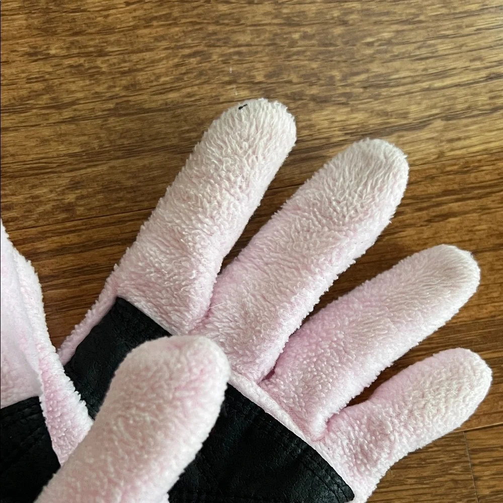 Columbia Kids Mittens in Soft Pink and Black
